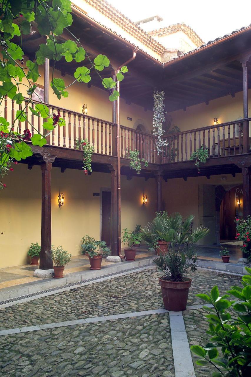 Hotel Castillo Valdes Salas Экстерьер фото